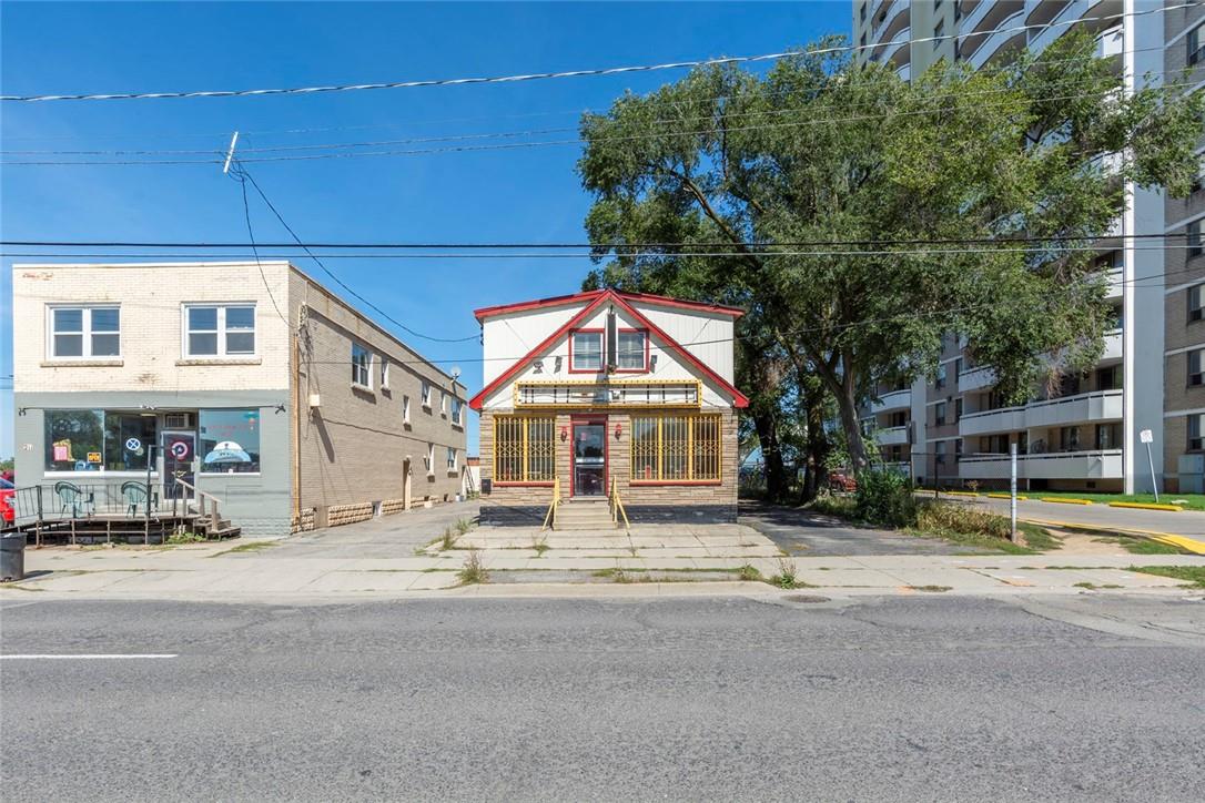 215 Melvin Avenue, Hamilton, Ontario L8H 2J9 (21159992) Jag Realty